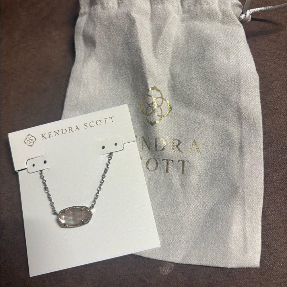 ✨ Kendra Scott Necklace ✨